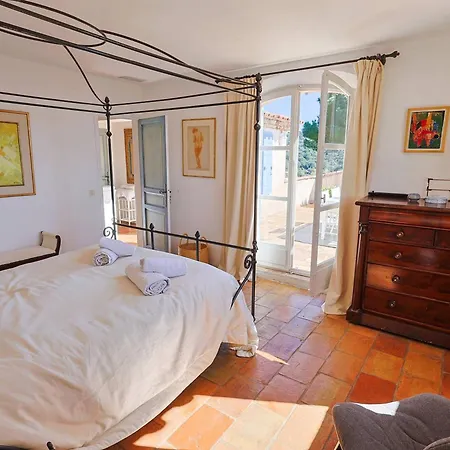 De Standing Avec Piscine Et Climatisation - Fr-1-726-51