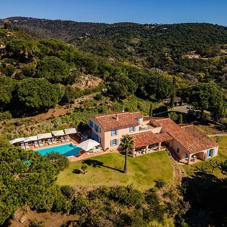 וילה De Standing Avec Piscine Et Climatisation - Fr-1-726-51